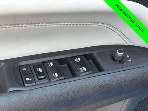 Used 2023 Jeep Compass Limited AWD/4WD image 10