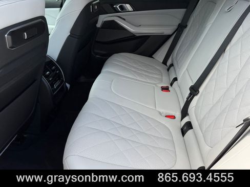 Used 2025 BMW X5 M60i AWD/4WD image 19