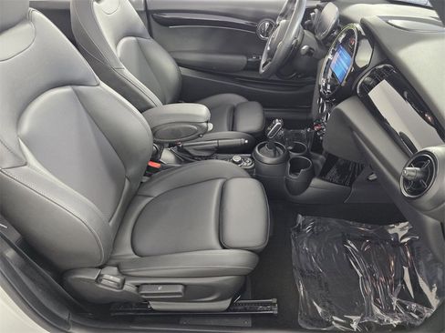 Used 2024 MINI Cooper S image 28