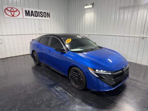 Used 2026 Nissan Sentra SR w/ Floor Mat Package image 4