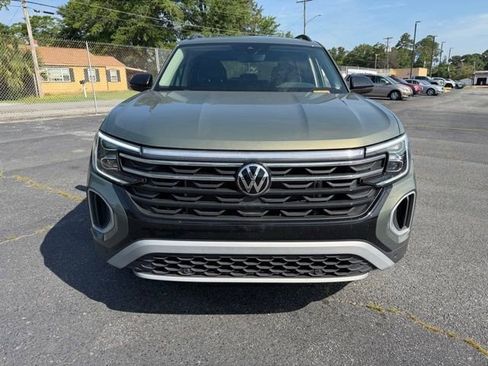 Used 2024 Volkswagen Atlas Peak Edition SE AWD/4WD image 6