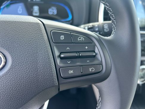 New 2026 Hyundai Venue SEL FWD image 19