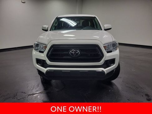 Used 2022 Toyota Tacoma SR AWD/4WD image 3