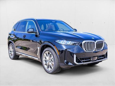 Used 2026 BMW X5 xDrive50e w/ Executive Package AWD/4WD image 3