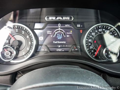 Used 2025 RAM 1500 Big Horn AWD/4WD image 5