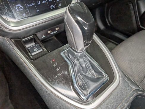 Used 2022 Subaru Outback Premium image 28