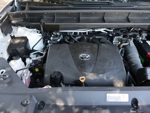 Used 2021 Toyota Highlander Limited AWD/4WD image 42
