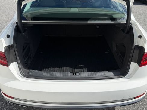 Used 2019 Audi A4 2.0T Premium w/ Convenience Package image 15