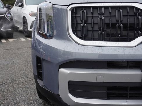 Used 2023 Kia Telluride EX image 15