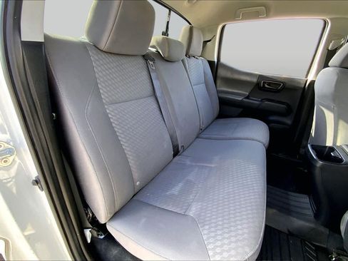 Used 2023 Toyota Tacoma SR AWD/4WD image 19