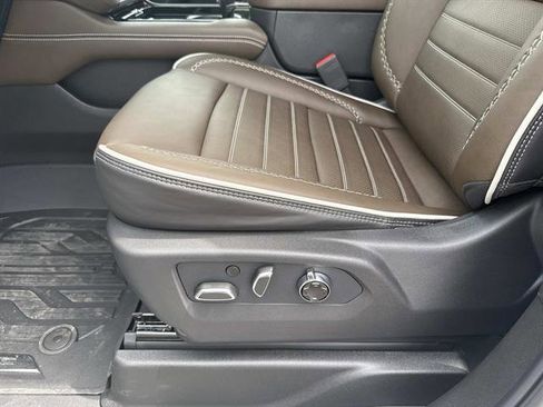 New 2026 GMC Yukon XL Denali Ultimate w/ LPO, Floor Liner Package AWD/4WD image 16