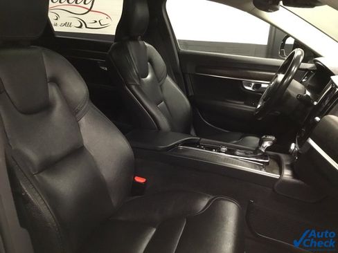 Used 2020 Volvo V90 T6 Cross Country image 35