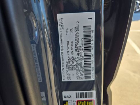 Used 2024 Toyota Tacoma TRD Off-Road image 34