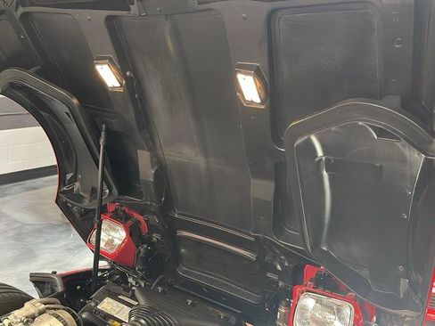 Used 1996 Chevrolet Corvette Convertible RWD image 50