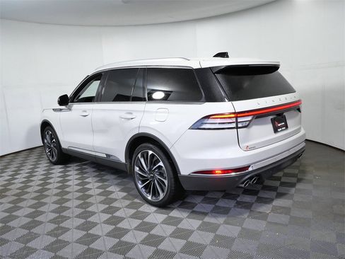 Certified 2025 Lincoln Aviator Reserve w/ Illumination Package image 6