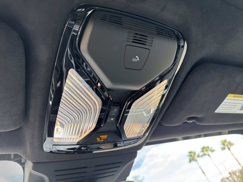 New 2026 BMW X7 xDrive40i w/ Executive Package image 34