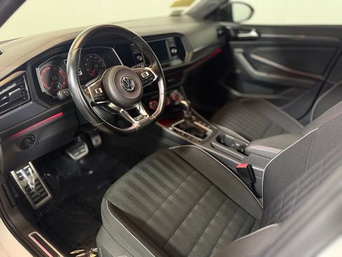 Used 2019 Volkswagen Jetta GLI image 16