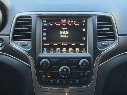 Used 2017 Jeep Grand Cherokee Limited AWD/4WD image 23
