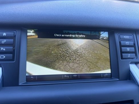 Used 2016 Land Rover Discovery Sport HSE image 26