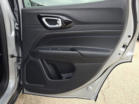 New 2026 Jeep Compass Limited image 12