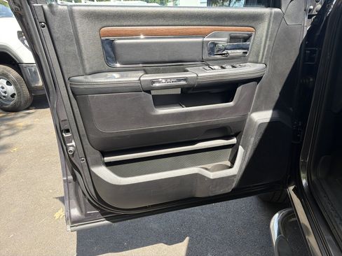 Used 2016 RAM 1500 Laramie w/ Convenience Group image 14