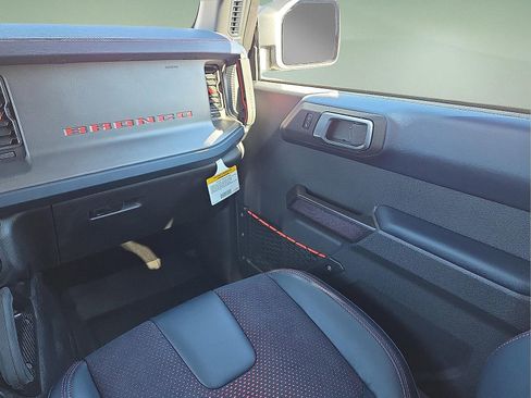 New 2025 Ford Bronco Raptor image 12