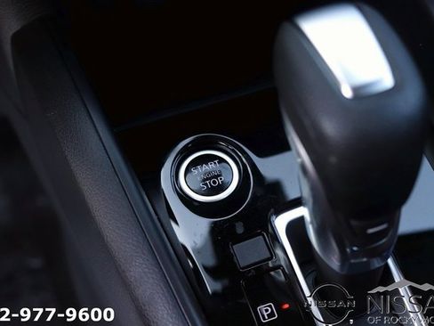 New 2025 Nissan Versa SR w/ Trunk Package image 19