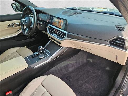 Used 2019 BMW 330i Sedan w/ M Sport Package image 22