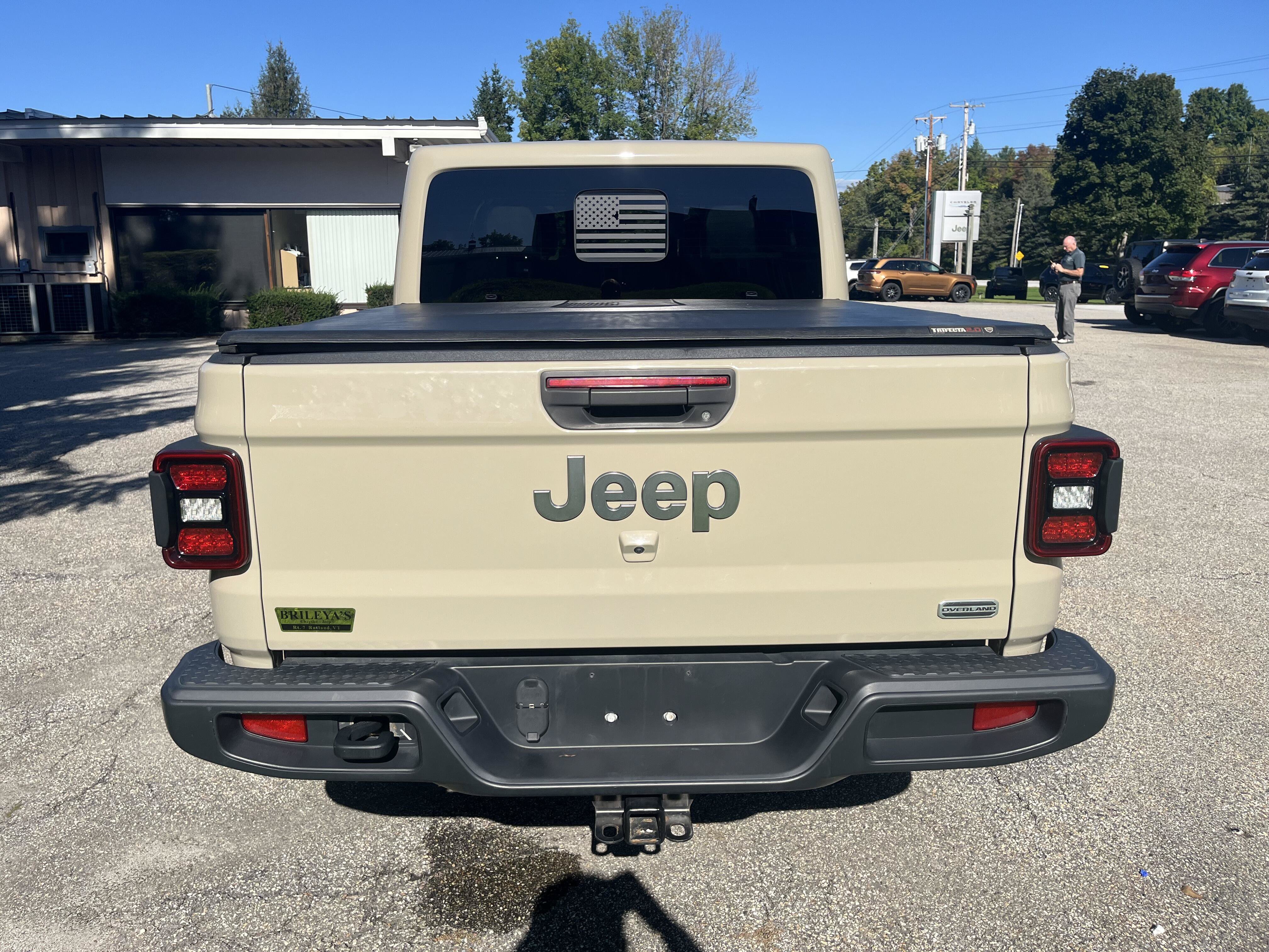 Certified 2022 Jeep Gladiator Overland w/ Popular Equipment Package AWD/4WD image 6