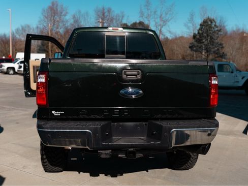 Used 2014 Ford F250 Lariat w/ Lariat Interior Package image 5