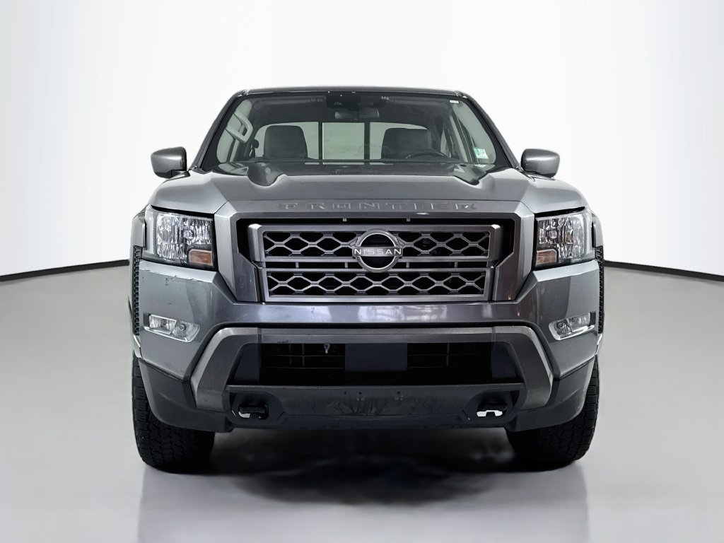 Used 2022 Nissan Frontier SV AWD/4WD image 2