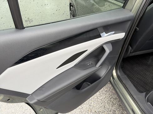 New 2026 Volkswagen Tiguan SE R-Line image 12