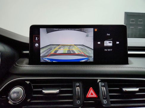 Used 2022 Genesis G70 2.0T image 20