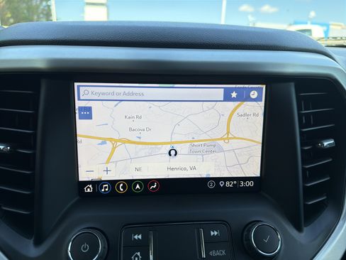 Used 2020 GMC Acadia SLT FWD image 24