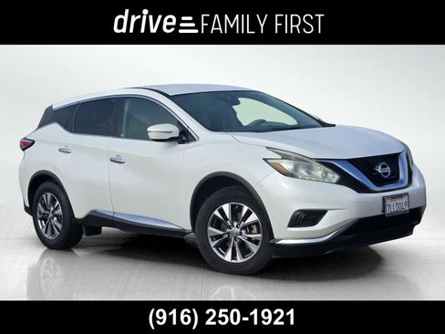 Used 2015 Nissan Murano S image 1