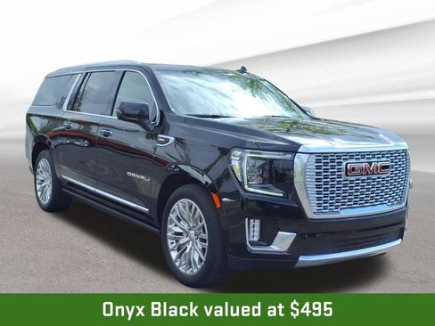 Certified 2023 GMC Yukon XL Denali w/ Denali Reserve Package AWD/4WD image 8
