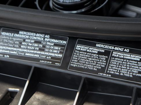 Used 2025 Mercedes-Benz Sprinter 2500 image 16