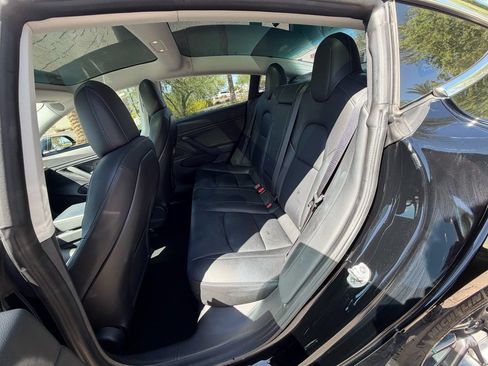 Used 2018 Tesla Model 3 Long Range RWD image 11