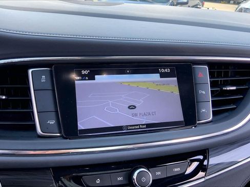 Used 2018 Buick Enclave Premium w/ Experience Buick Package FWD image 31