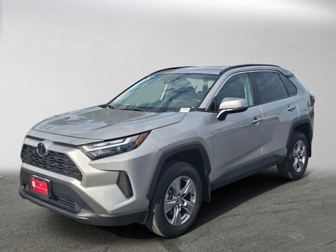 Certified 2025 Toyota RAV4 XLE FWD image 7
