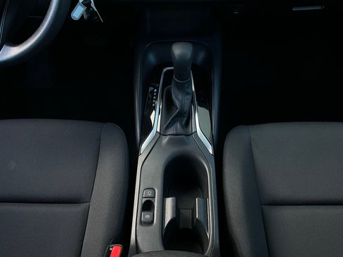 Used 2025 Toyota Corolla LE image 14