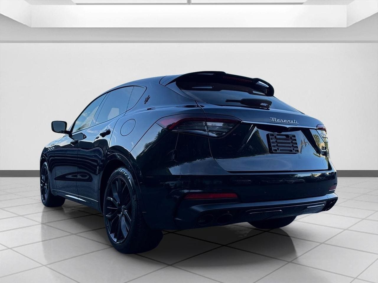 Used 2022 Maserati Levante Modena AWD/4WD image 3