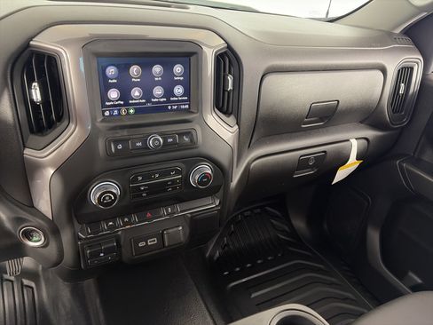 Used 2024 Chevrolet Silverado 1500 W/T w/ Trailering Package AWD/4WD image 4