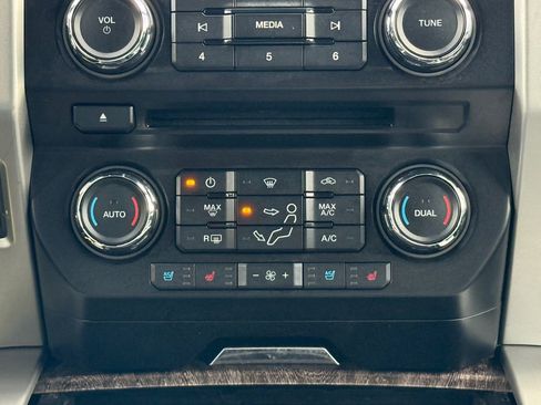 Used 2018 Ford F250 Lariat w/ Lariat Value Package image 25