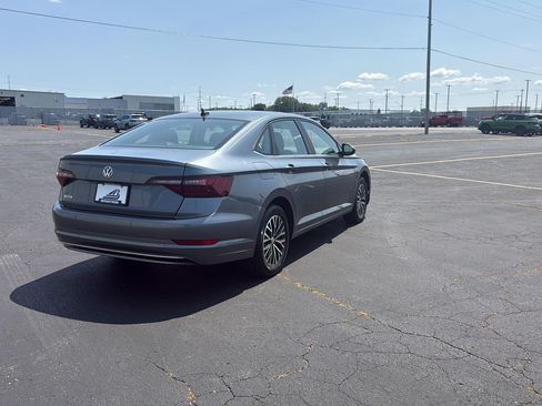 Used 2020 Volkswagen Jetta SE w/ SE Cold Weather Package FWD image 7