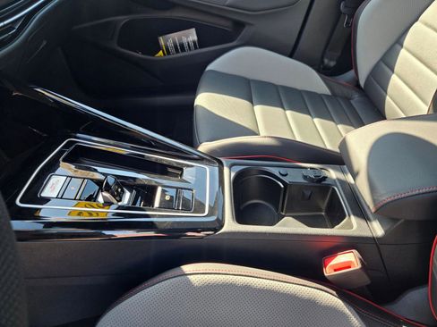 New 2025 Volkswagen GTI SE image 12