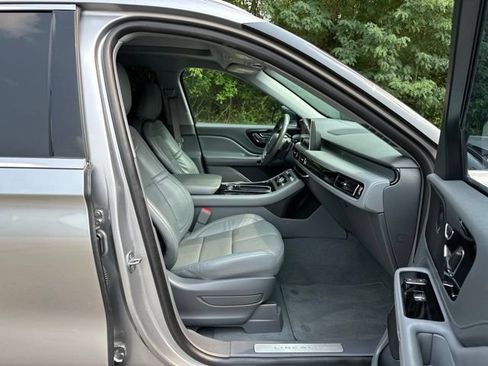 Used 2021 Lincoln Aviator Grand Touring w/ Elements Package Plus AWD/4WD image 15