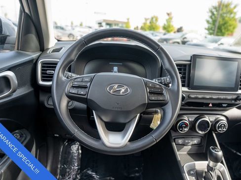 Certified 2023 Hyundai Venue SEL image 14