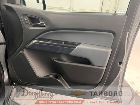 Used 2022 Chevrolet Colorado Z71 AWD/4WD image 37
