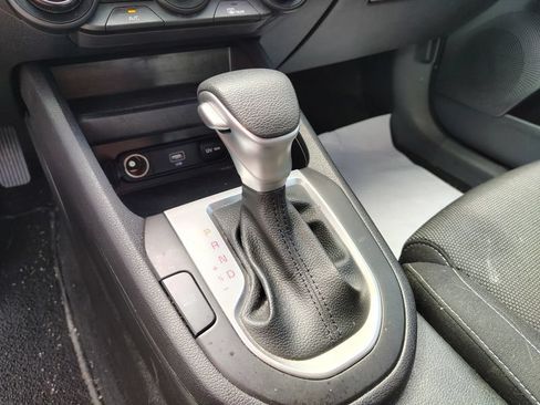 Used 2023 Kia Forte LXS FWD image 17